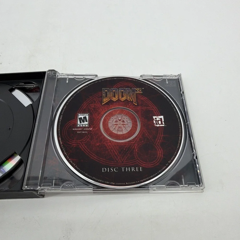 Doom 3 PC Game 2004 id Software Activision First Person Shooter FPS Complete M